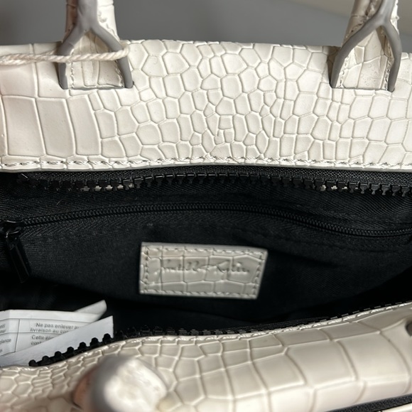 Kendall & Kylie Small Crossbody Purse White NWT - Picture 12 of 16